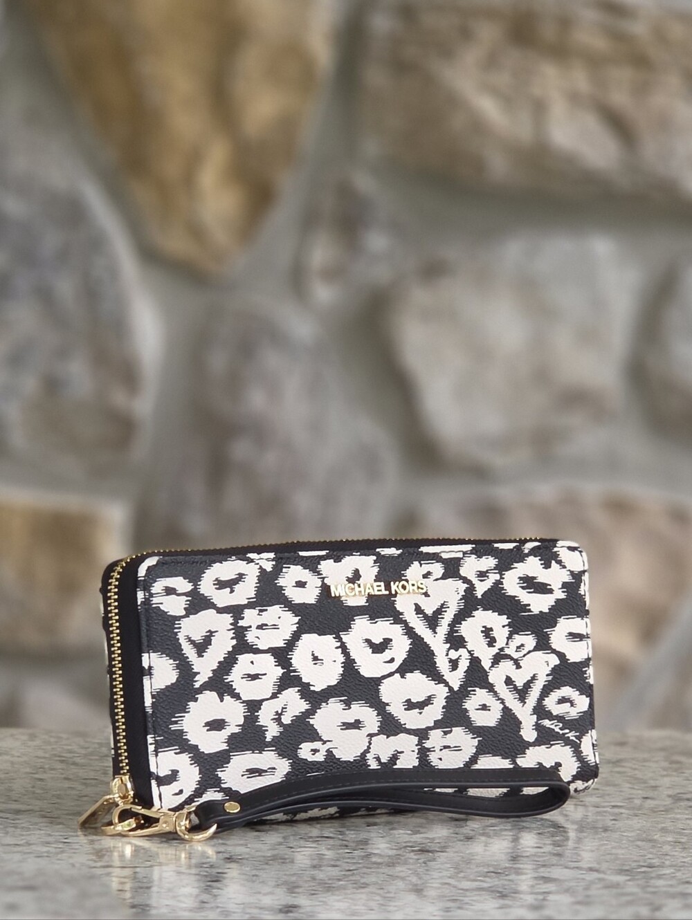 Michael Kors Jet Set Continental Black Wristlet Wallet